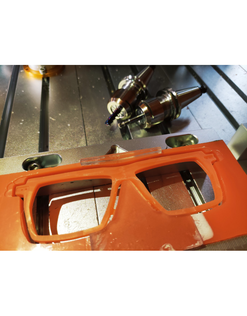 CNC 3 Ejes con Autocambiador ISO20 2500vacios
